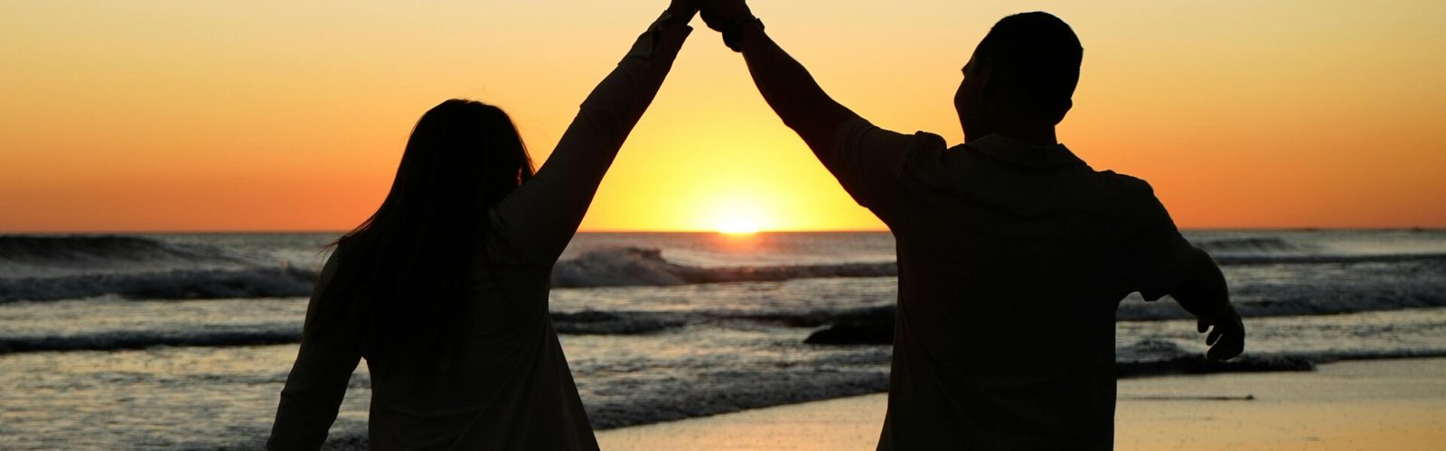 The “Mini-Moon” Phenomenon: Why Modern Couples Are Delaying the Main Event